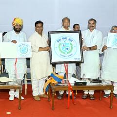 सीएम Ashok Gehlot ने किया केश कला बोर्ड के ‘प्रतीक चिन्ह’ का लोकार्पण, पिछड़े वर्ग के लिए कही ये बात