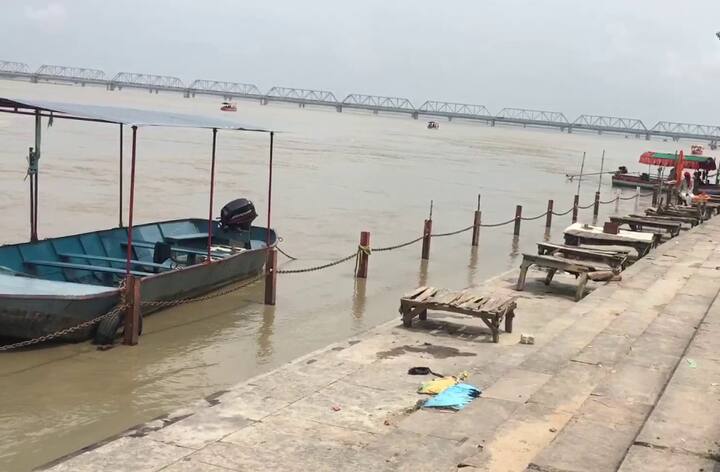 सरयू नदी का जलस्तर और बढ़ने की आशंका जताई गई है.