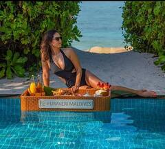 Sunny Leone: ਪੂਲ ਸਾਈਡ 'ਤੇ ਬਿਕਨੀ 'ਚ ਸੰਨੀ ਲਿਓਨ ਨੇ ਕੀਤਾ ਨਾਸ਼ਤਾ, ਕਿਹਾ- ਕੋਈ ਹੋਰ ਵੀ ਕਰੇਗਾ?