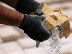 सीमा पर पाकिस्तानी साजिश का खुलासा, ड्रोन से गिराए गए ढाई किलो ड्रग्स और पिस्तौल BSF ने किया बरामद