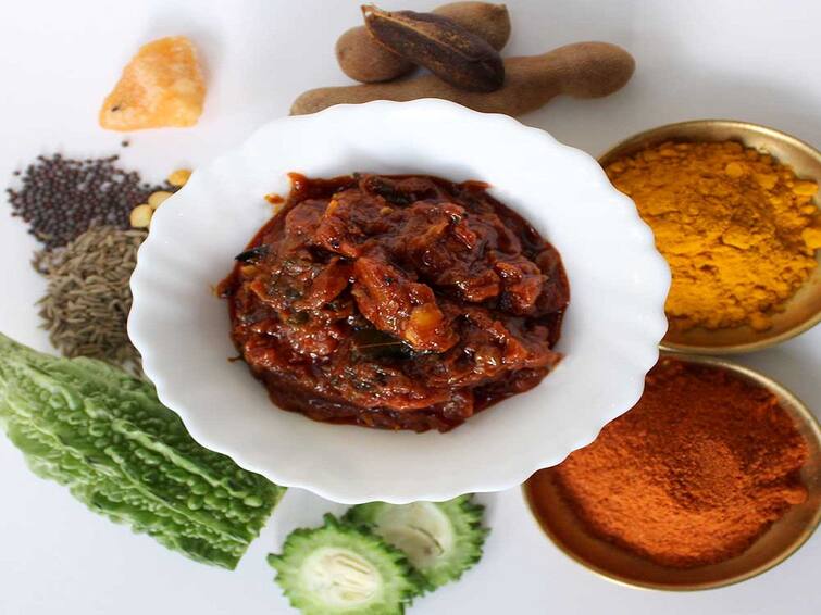 Bitter Gourd Pickle/ Karela Achar Recipe: Why is it Good for Diabetes? Diabetes : பாகற்காய் ஊறுகாய் ரெசிப்பி ட்ரெண்டாவது ஏன்? நீரிழிவு நோயாளிகளுக்கு ஒரு ட்ரீட்.. இதைப்படிங்க..