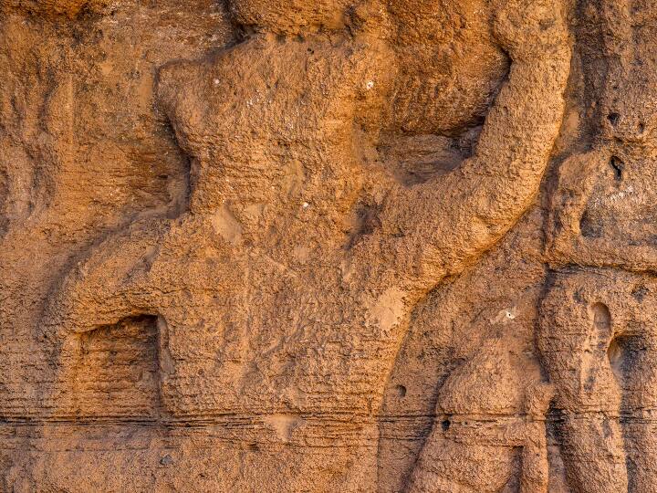 खंभालिदा बौद्ध गुफाओं में जाने का सबसे अच्छा समय: खंभालिदा गुफाओं की यात्रा के लिए अप्रैल और अक्टूबर  बेहतर माना जता है. क्योंकि इस महीने में घूमने के लिए मौसम अनुकूल माना जाता है. इन महीनों में पर्यटन गतिविधि भी काफी देखी जाती है. Photo- Gujarat Tourism