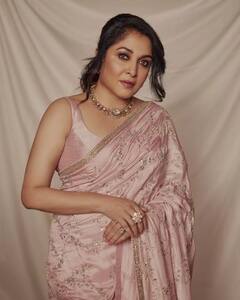 Ramya Krishnan : நடிகை ரம்யா கிருஷ்ணனின் ரீசண்ட் கிளிக்ஸ்!