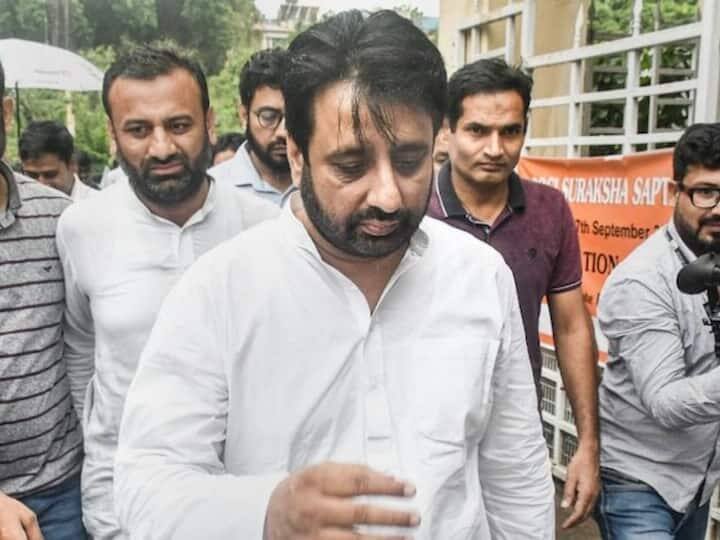 Amanatullah Raid Case: अमानतुल्ला खान से जुड़े 5 और लोगों को ACB ने भेजा नोटिस, हामिद को लेकर किया ये बड़ा दावा Amanatullah Raid Case ACB issues notice to 5 more people related to APP MLA Amanatullah khan Amanatullah Raid Case: अमानतुल्ला खान से जुड़े 5 और लोगों को ACB ने भेजा नोटिस, हामिद को लेकर किया ये बड़ा दावा