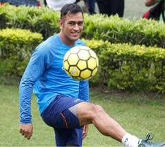 ਮਹਿੰਦਰ ਸਿੰਘ ਧੋਨੀ ਇੱਕ ਨਵੀਂ ਖੇਡ 'ਚ ਸ਼ੁਰੂ ਕਰ ਰਹੇ ਹਨ ਨਵਾਂ ਕਰੀਅਰ? ਵੇਖੋ ਤਸਵੀਰਾਂ