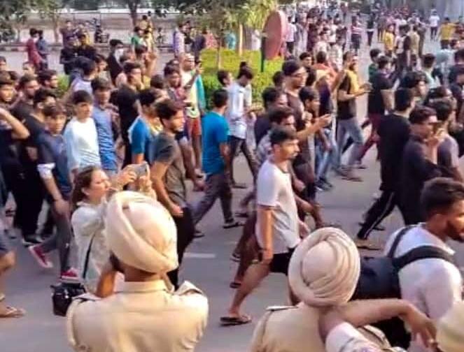 2 wardens sacked over Chandigarh University leaked videos Mohali MMS Leak: મોહાલી વીડિયો લીક પર યુનિવર્સિટી એક્શનમાં, છ દિવસ માટે કેમ્પસ બંધ, બે વૉર્ડન સસ્પેન્ડ