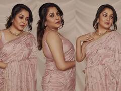 Ramya Krishnan : மின்சார பூவே பெண் பூவே... சேலையில் கலக்கும் எவர்கிரீன் குயின்!