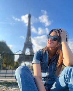 Kriti Sanon Pics: परिवार के साथ छुट्टियां एंजॉय कर रही हैं कृति सेनन, सामने आई एक्ट्रेस की ऐसी तस्वीरें