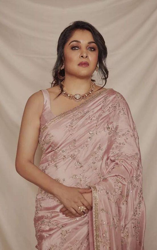 மின்சார பூவே பெண் பூவே