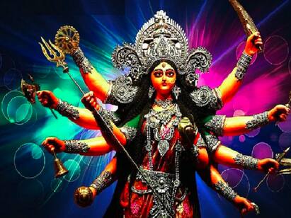 Durga puja 2022: Origin and significance of the festival Durga puja 2022: துர்கா பூஜை: வரலாறு, முக்கியத்துவம், விழாவைக் கொண்டாடும் முறைகள்