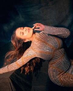 Malaika arora: મલાઈકાએ બોડીકોન ડ્રેસમાં શેર કરી હોટ તસવીરો, જુઓ બોલ્ડ અંદાજ