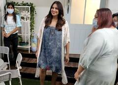 Bipasha Basu: સ્ટાઇલિશ લુકમાં બિપાશાએ ફ્લોંટ કર્યો બેબી બંપ, જુઓ તસવીરો