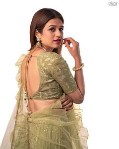 Shraddha Das: શ્રદ્ધા દાસનો લહેંગામાં જોવા મળ્યો કાતિલ અંદાજ, જુઓ તસવીરો
