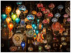 Diwali Decoration: दिवाली पर घर को सस्ते दामों में सजाना है तो जरूर जाएं गुड़गांव के बंजारा मार्केट