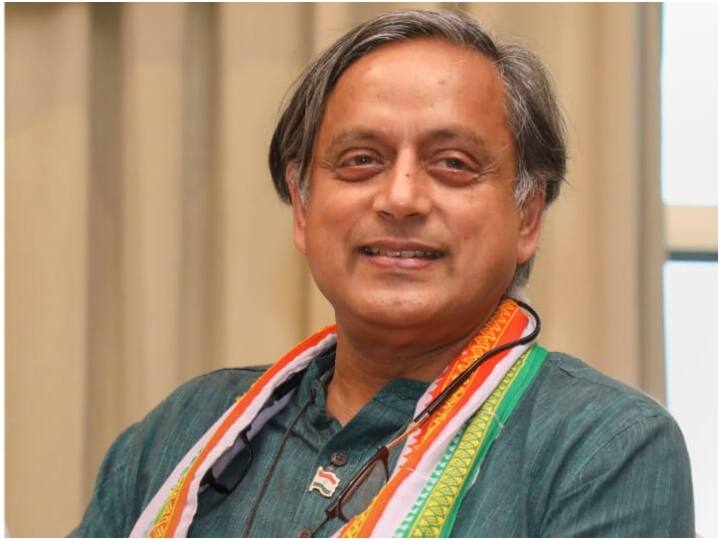 Shashi Tharoor gets a nod from Sonia Gandhi to contest in Congress President Election Congress President Election: शशि थरूर लड़ सकते हैं कांग्रेस अध्यक्ष का चुनाव, सोनिया गांधी ने दी हरी झंडी?