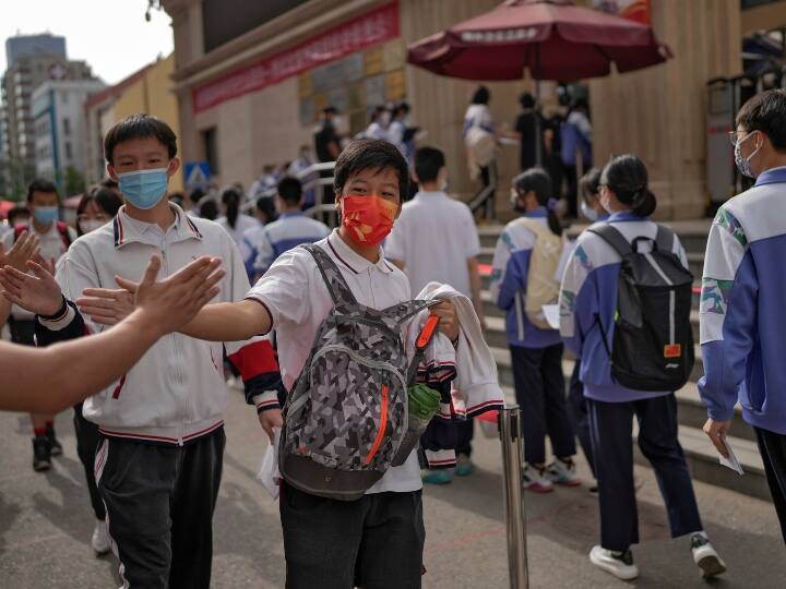 China Under Lockdown Protest erupts in several areas know details China Lockdown Protest: ‘জিরো কোভিড নীতি’ শি-র, কড়া বিধিনিষেধ, বাধ্যতামূলক পরীক্ষা, ফের লকডাউনের দিকে এগোচ্ছে চিন!