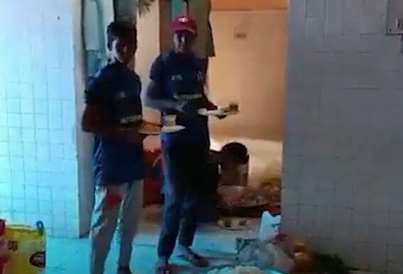 Meals at Bathroom : ఉత్తరప్రదేశ్ లోని సహరాన్ పూర్ కబడ్డీ టోర్నీలో దారుణ ఘటన | ABP Desam