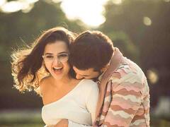 Photo : ‘हाऊ रोमँटिक...’, तेजस्वी प्रकाशचं करण कुंद्रासोबत रोमँटिक फोटोशूट!