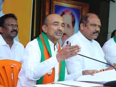 ధరణితో వేలఎకరాలు కబ్జా చేసిన కేసీఆర్ ఫ్యామిలీ: ఈటల