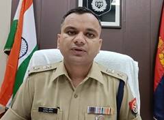 प्रतापगढ़ में वाहन का इंतजार कर रही महिला को मदद का झांसा देकर रेप, आरोपी गिरफ्तार