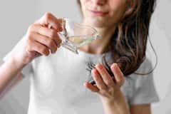 Hair Problem: রাতে চুলে তেল দিয়ে ঘুমাতে যান? ভাল না খারাপ?