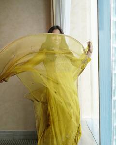 Shriya Saran:ఎల్లో డ్రెస్ లో  మెరిసిపోతున్న శ్రియా