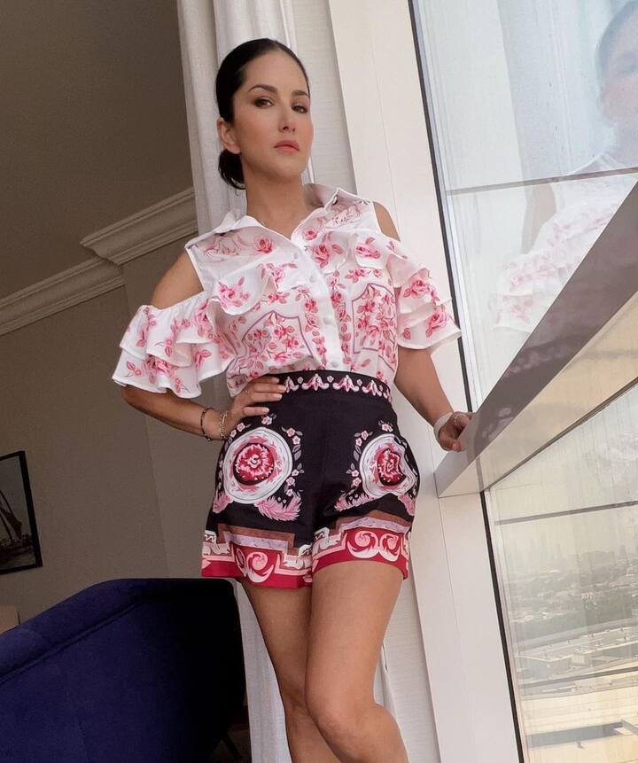 अभिनेत्री सनी लिओनी आपल्या चित्रपटातल्या भूमिकेवरून चांगलीच चर्चेत असते. (फोटो सौजन्य : sunnyleone/इंस्टाग्राम)