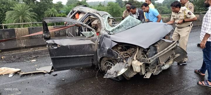 मुंबई अहमदाबाद राष्ट्रीय महामार्गावर तलासरी तालुक्यात आमगाव येथे 24 तासात दुसरा मोठा अपघात झाला आहे.