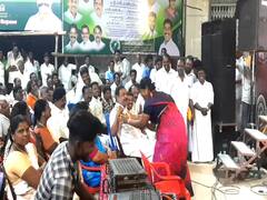 நிகழ்ச்சியில் பேசாமல் சென்ற முன்னாள் அமைச்சர்; மயிலாடுதுறை மாவட்டத்தில் ஓரம் கட்டப்படுகிறாரா ஓ.எஸ்.மணியன்...? 