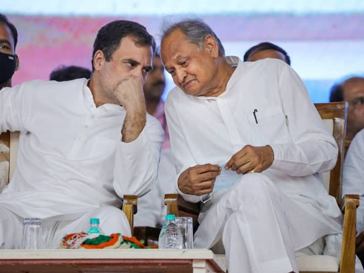 Rajasthan Politics If Ashok Gehlot becomes the Chief of Congress who will be the CM of Rajasthan in his place CP Joshi or Sachin Pilot Rajasthan Politics: अशोक गहलोत हुए कांग्रेस चीफ तो उनकी जगह कौन होगा राजस्थान का सीएम? इन दो नामों की है चर्चा