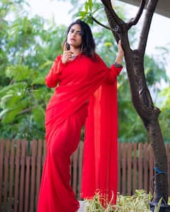 Bigg Boss Alekhya Harika: ఎర్ర చీరలో మందారంలా మెరిసిపోతున్న బిగ్‌బాస్ హారిక