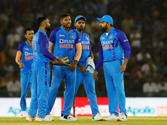 IND vs AUS: 208 रन बनाकर भी नहीं जीत सकी टीम इंडिया, जानिए हार के बड़े कारण IND vs AUS: 208 रन बनाकर भी नहीं जीत सकी टीम इंडिया, जानिए हार के बड़े कारण