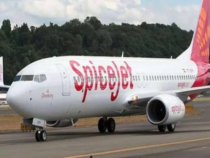 SpiceJet To Send 80 Pilots To Go On Leave Without Pay For 3 Months Here’s Why SpiceJet : மூணு மாசம் லீவ்..! ஆனா.. சம்பளம் இல்ல..! 80 விமானிகளை வீட்டுக்கு அனுப்பிய ஸ்பைஸ்ஜெட்..!