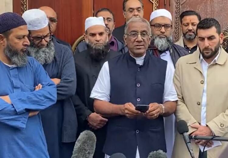 Hindu Muslim leaders together appeal to maintain peace in Leicester of UK 47 people arrested so far over clashes Leicester Clashes: लीसेस्टर में हिंदू-मुस्लिम नेताओं ने एकसाथ की सद्भावना अपील, झड़पों को लेकर अब तक 47 लोग गिरफ्तार