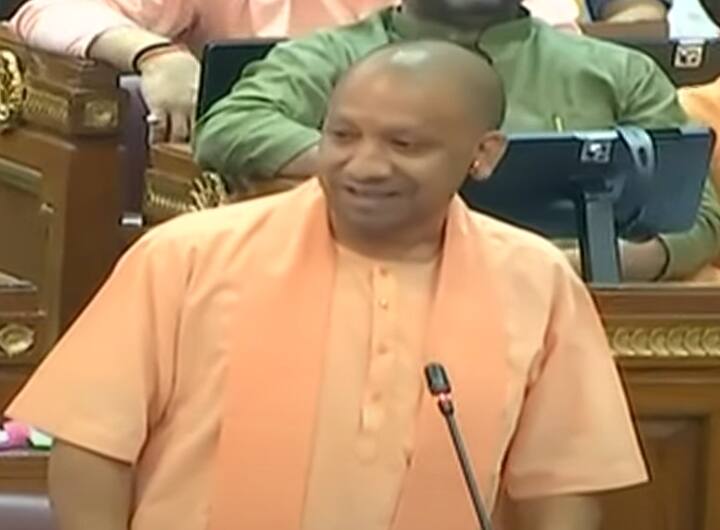 CM Yogi Adiyanath reply to Samajwadi Party Chief Akhilesh Yadav in UP Assembly Monsoon Session over Brajesh Pathak UP Monsoon Session: विधानसभा में अखिलेश यादव पर सीएम योगी का पलटवार, कहा- ये लोग केवल उपदेश देते हैं