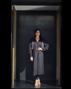 Megha akash : ஆயிரம் பூக்கள் தூவ தோணுதே...நடிகை மேகா ஆகாஷின் லேட்டஸ்ட் க்ளிக்ஸ்!