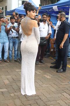 Jhalak Dikhhla Jaa 10: नोरा फतेही ने दिखाया बिंदास लुक, माधुरी की मुस्‍कान पर हार बैठेंगे दिल