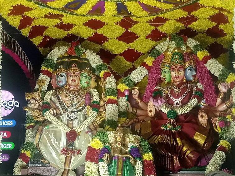 sri vishwakarma jayanti celebration at karur TNN கரூரில் ஸ்ரீ விஸ்வகர்மா ஜெயந்தி விழா - மேல தாளங்கள் முழங்க நடந்த திருவீதி உலா