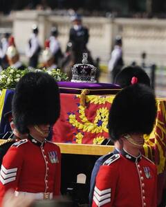 क्वीन एलिजाबेथ द्वितीय की अंतिम विदाई में रोने लगीं Meghan Markle, सामने आई ऐसी तस्वीरें