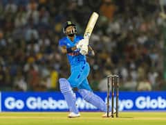 IND vs AUS 1st T20: இறுதியில் மாஸ் காட்டிய பாண்ட்யா. ஆஸி அணிக்கு 209 ரன்கள் இலக்கு