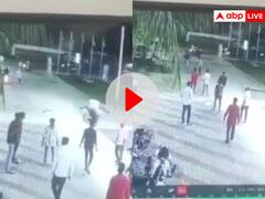 Watch: अम्बिकापुर में पेट्रोल पंप पर सिगरेट जलाने से मना करने पर कर्मचारियों से मारपीट, वायरल हुआ Video