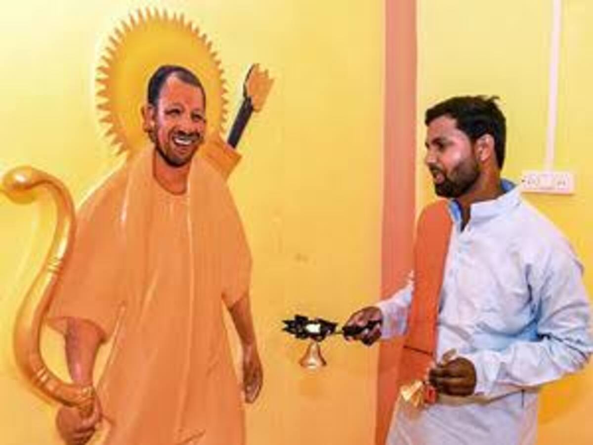 Yogi Adityanath Temple : ”யூ ட்யூபில் பணம் வருது” : உத்தர பிரதேச முதல்வர் யோகி ஆதித்யநாத்துக்கு கோயில் கட்டிய நபர் பேட்டி