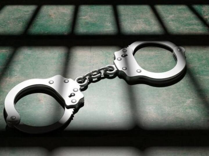 தஞ்சாவூர்: குப்பை அள்ளிய பெண்ணை செருப்பால் அடித்த திமுக மகளிரணி கணவர் கைது