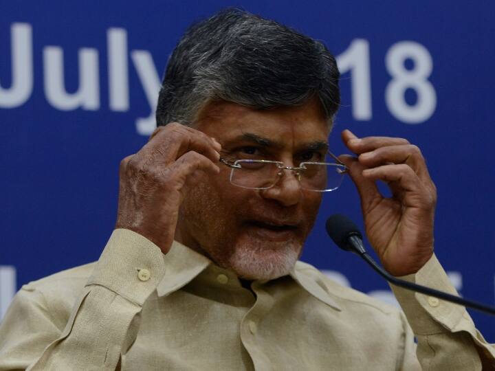 NTR यूनिवर्सिटी का नाम YSR करने वाले प्रस्&zwj;ताव पर आंध्र असेंबली में हंगामा, स्&zwj;पीकर पर फेंके गए पेपर-13 MLA सस्&zwj;पेंड