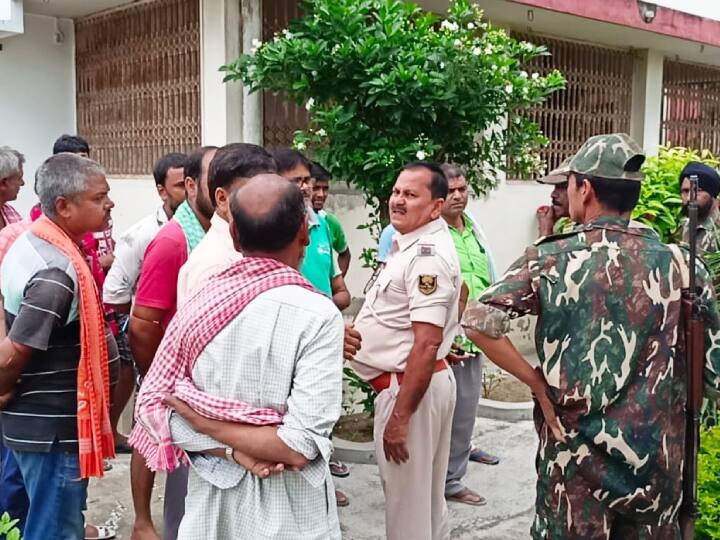 Bihar News: Man stabbed his mother and three children with his wife in Samastipur ann Bihar News: शख्स ने पत्नी के साथ मां और तीन बच्चों पर हसूली से किया वार, एक की मौत, ट्रेन से कटकर दी खुद की जान