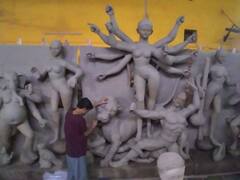 Udaipur News: उदयपुर में नवरात्रि की तैयारी शुरू, बंगाल की मिट्टी से बन रही ईको फ्रेंडली प्रतिमाएं