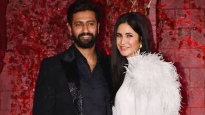 Katrina Kaif-Vicky Kaushal hold hands in new PIC from their sea-facing expensive home, know in details Vicky Katrina Updates: সমুদ্রতীরের বাড়িতে হাতে-হাত রেখে রোম্যান্টিক মেজাজে ভিকি-ক্যাটরিনা