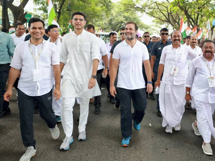 रमेश ने कहा कि केरल कांग्रेस के प्रतिनिधिमंडल ने गांधी को राज्य में मसाला और रबर उत्पादकों की समस्याओं के बारे में एक प्रतिवेदन दिया और राज्य में पर्यावरण की दृष्टि से संवेदनशील क्षेत्रों के सीमांकन के मुद्दे का भी जिक्र किया.