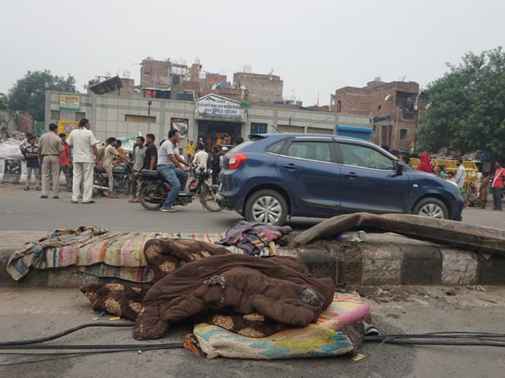 Delhi Seemapuri Truck Accident Chhote Khan Died Family will Donate Eyes Seemapuri Accident: सीमापुरी ट्रक हादसे में मरने वाले छोटे खान की आंखें की जाएंगी दान, परिवार ने लिया फैसला