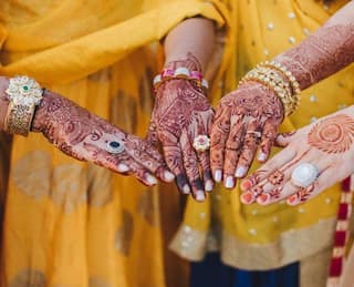 Health Benefits of Mehndi : ਸਿਰਫ਼ ਖੂਬਸੂਰਤੀ ਹੀ ਨਹੀਂ ਮਹਿੰਦੀ ਲਗਾਉਣ ਨਾਲ ਹੁੰਦੇ ਨੇ ਕਈ ਸਿਹਤ ਲਾਭ, ਜਾਣੋ ਕਿਵੇਂ